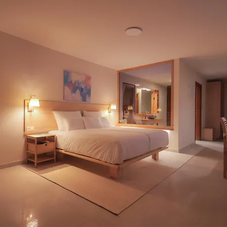 Lojena - Luxury Getaway With Jacuzzi 007 Appartement