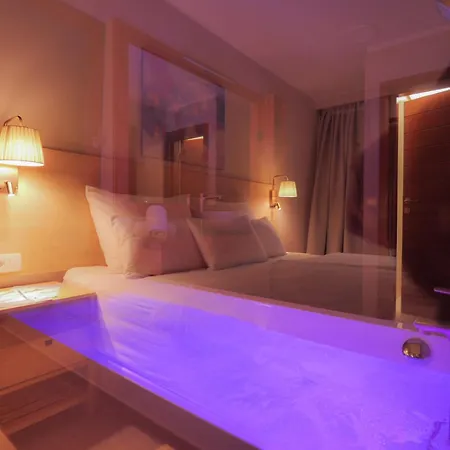 Lojena - Luxury Getaway With Jacuzzi 007 Appartement Murter